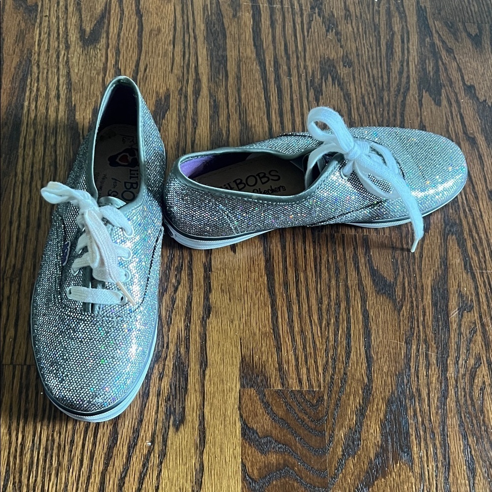 LIKE🆕SKETCHERS LIL BOBS Sparkling Silver Sneakers size Y3